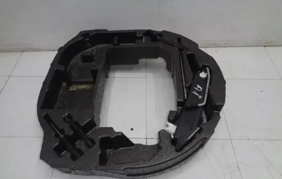 Audi A1 Tool set 8X0012109