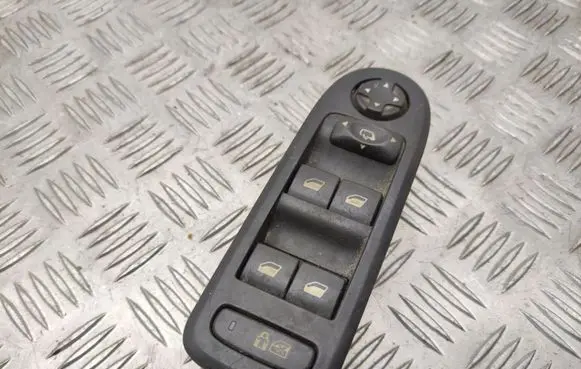 Citroen C5 Electric window control switch 96599975X