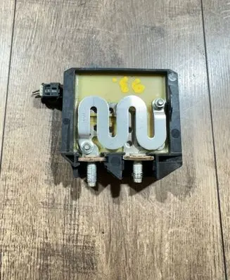 Mercedes-Benz C W205 Battery relay fuse A0009061505 1110055 3003160099