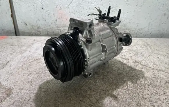 Jeep Grand Cherokee WL Air conditioning (A/C) compressor (pump) P68459835AB