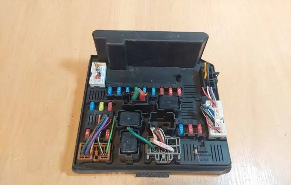 Nissan Qashqai+2 Central body control module 284B7JD02C 522693F01 3762011757
