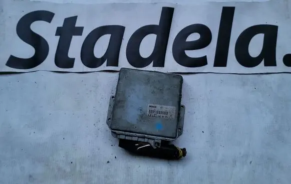 Audi A6 S6 C4 4A Engine control unit/module 4A0907051X 4A0907051