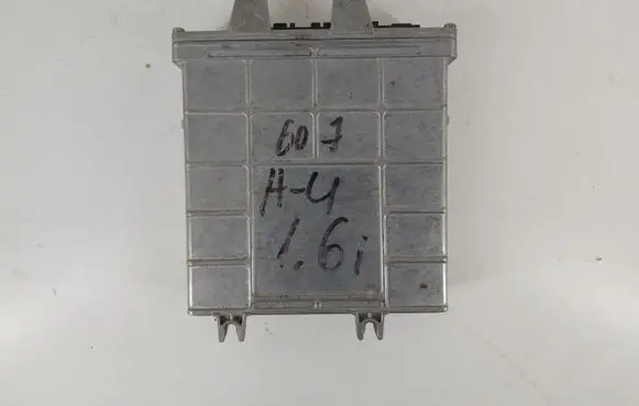 Audi A4 S4 B5 8D Engine control unit/module 0261203554555 8D0907557B