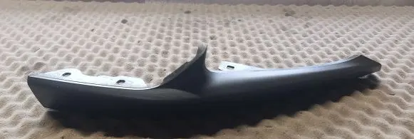 Front bumper lip