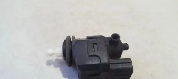 Headlight level adjustment motor