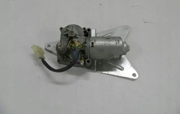 Renault Clio I Rear window wiper motor 7700830365