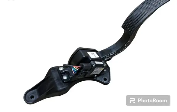 Hyundai Santa Fe Accelerator throttle pedal 327262B100 BHG0007A2B100