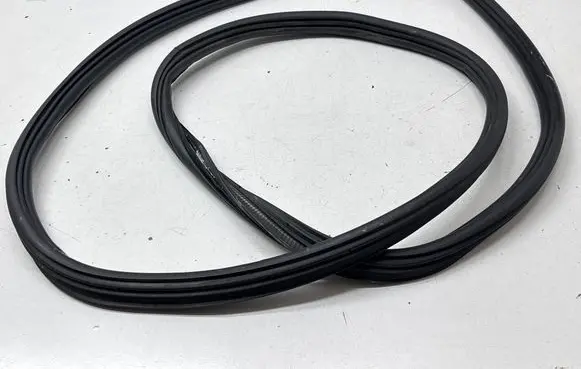 Ford Escape IV Trunk rubber seal (body) 