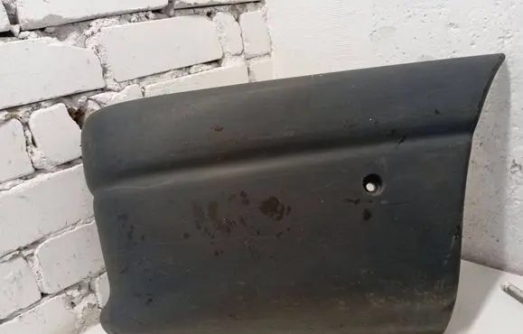 Rear bumper corner part panel trim