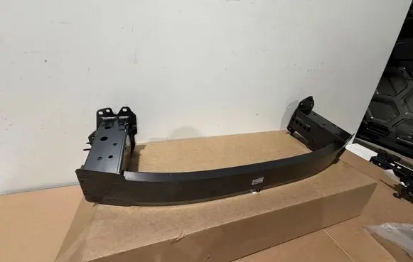 Volvo XC40 Front bumper cross member 32377486