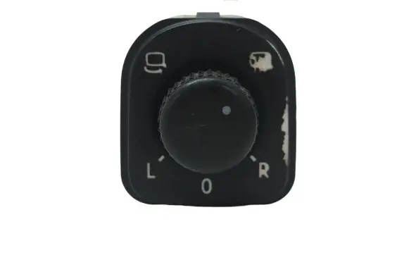 Wing mirror switch