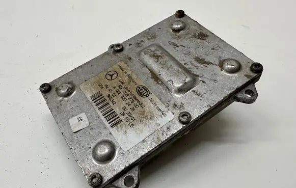 Mercedes-Benz E W211 Headlight ballast module Xenon A0028202426