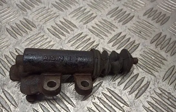 Toyota Corolla E120 E130 Clutch release bearing slave cylinder 