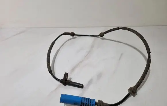 BMW X3 E83 ABS brake wheel speed sensor 0265007854 6908705