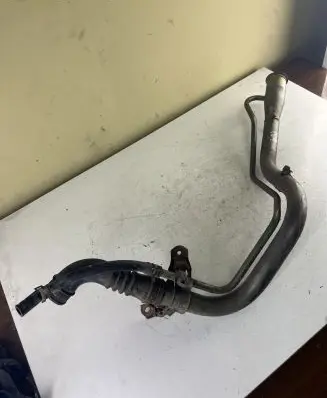Honda CR-V Fuel tank filler neck pipe 