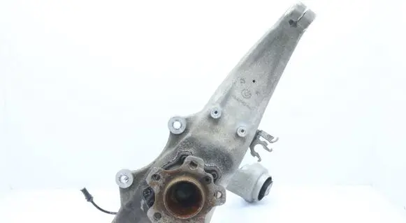BMW 5 G30 G31 G38 Front wheel hub spindle knuckle 6884384MWGK 6884384