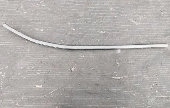Renault Clio IV Rear door windshield rail 