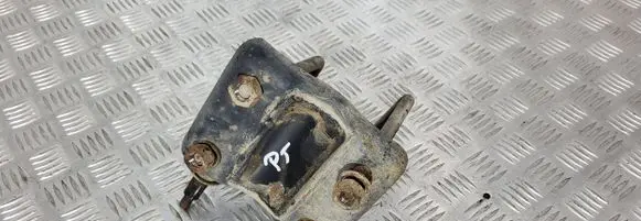 Mitsubishi L200 Front differential mounting bracket 