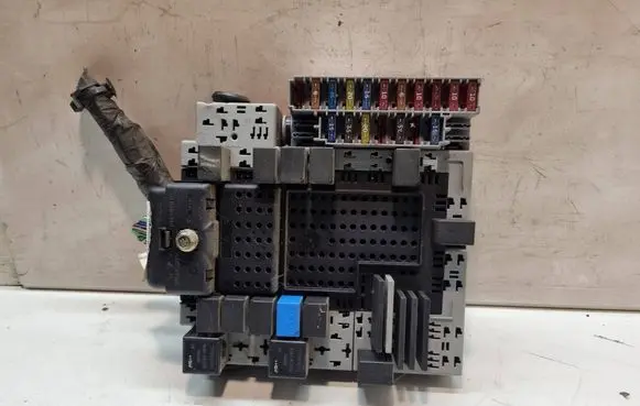 Volvo XC90 Fuse module 187477773 0836843 0836268