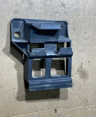 Mercedes-Benz Sprinter W906 Front bumper mounting bracket A9068850163 9068850163