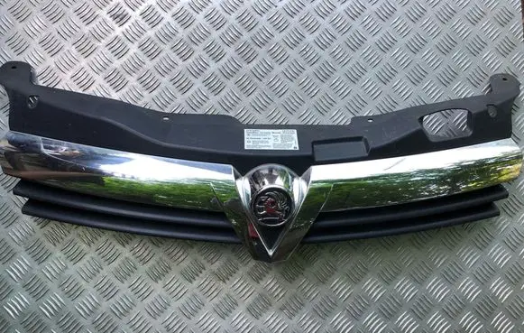 Opel Astra H Front grill 13241970 95653704 13241964