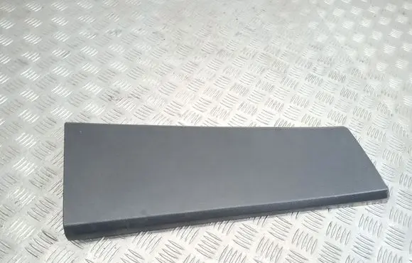 (B) pillar trim (bottom)