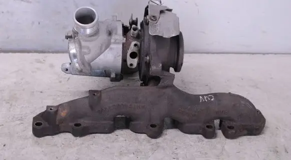 Volkswagen PASSAT B8 Turbo 04L253010B
