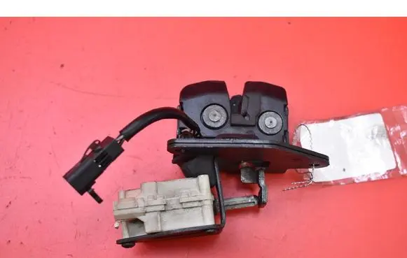 Tailgate/trunk/boot lock/catch/latch