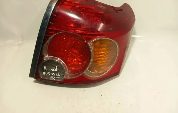 Toyota Avensis T250 Rear/tail lights 35112
