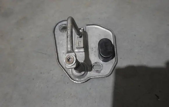 Skoda Kodiaq Engine bonnet/hood lock/latch loop/hook 565823185
