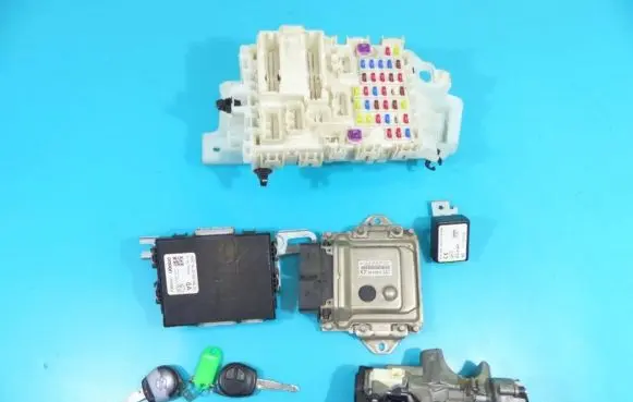 Suzuki Swift II Engine control unit/module ECU 0261S07288 IMPRK1212022