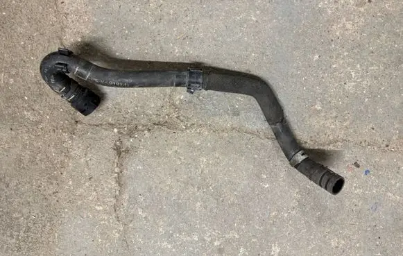 Volkswagen Golf SportWagen Engine coolant pipe/hose 5Q0820507M