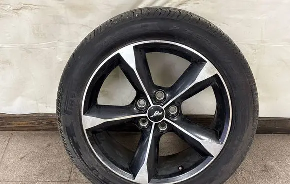 Ford Mustang VI R18 alloy rim 