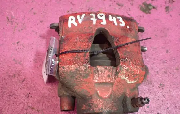 Volkswagen Golf V Front brake caliper FS-III
