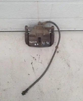 Nissan Qashqai Front brake caliper