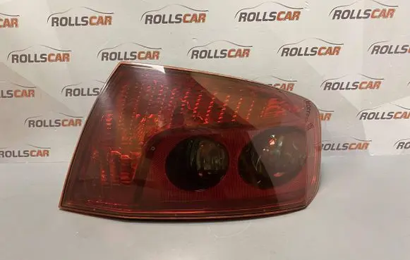 Peugeot 407 Rear/tail lights E203024
