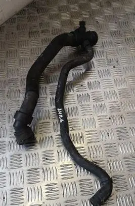 Coolant pipe/hose