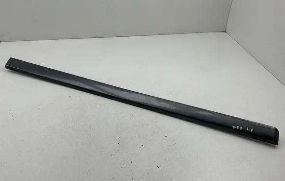 Volvo V50 Front door trim (molding) 31253726
