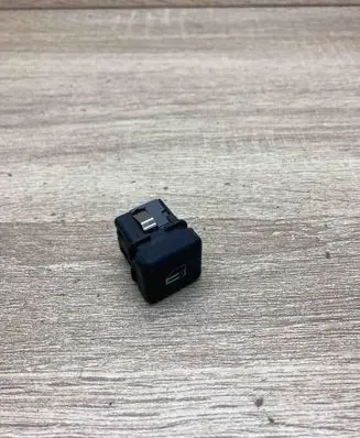 BMW 5 E39 Central locking switch button 8360828