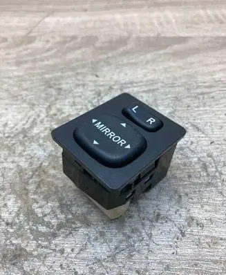 Toyota Auris 150 Wing mirror switch 769746D 183574