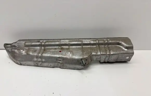 BMW 5 F10 F11 Heat shield in engine bay 8511809