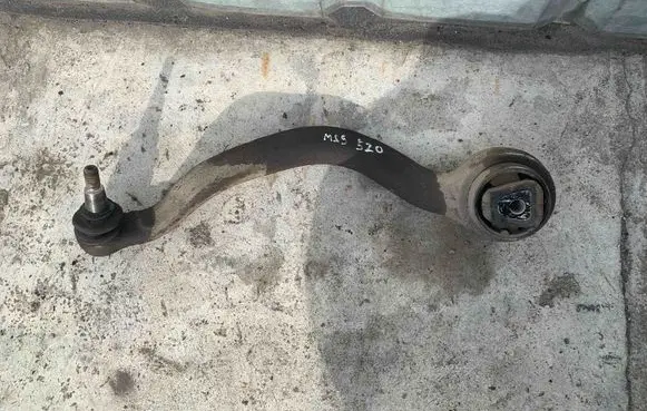 Front lower control arm/wishbone