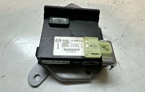 Mazda 2 Engine control unit/module DG7L67560D