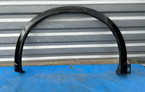 Volkswagen Tiguan Front arch trim 571853717A