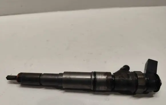 BMW X5 E53 Fuel injector 0445110131