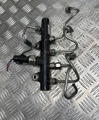 Nissan Qashqai Fuel main line pipe 175210651R 152031049 H8201225030