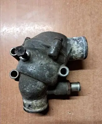 Mercedes-Benz W123 Thermostat housing 1102030473