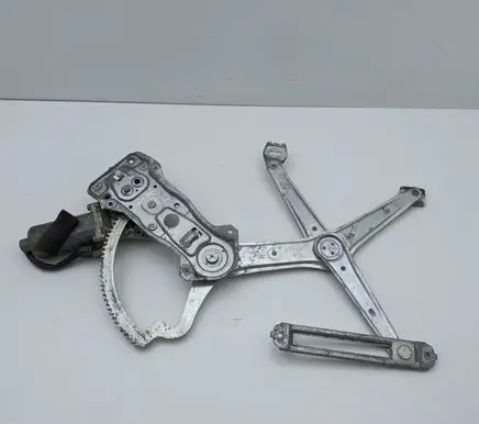 Mercedes-Benz C W202 Front door window regulator with motor 0130821639