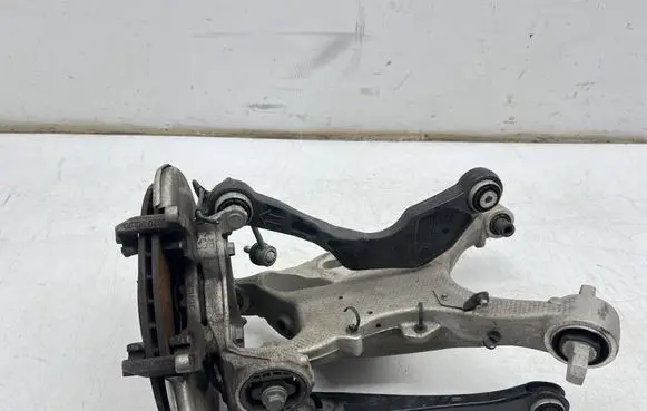 Volvo V60 Front wheel hub spindle knuckle 31476232