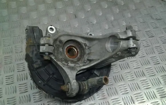 Alfa Romeo Giulietta Front wheel hub 50529496N